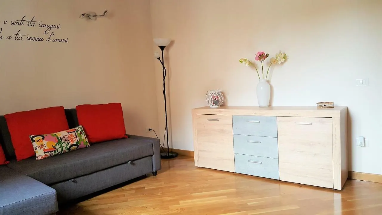 Cocciu D'Amuri Holiday House Palermo 0*,  Italia